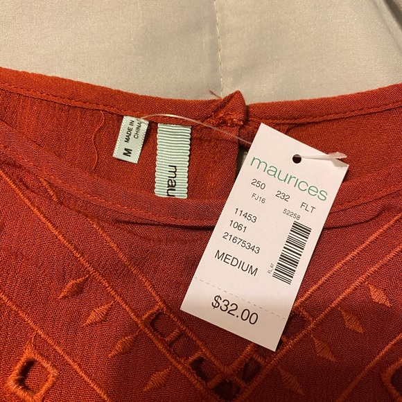 NWT super cute summer top - Picture 2 of 3